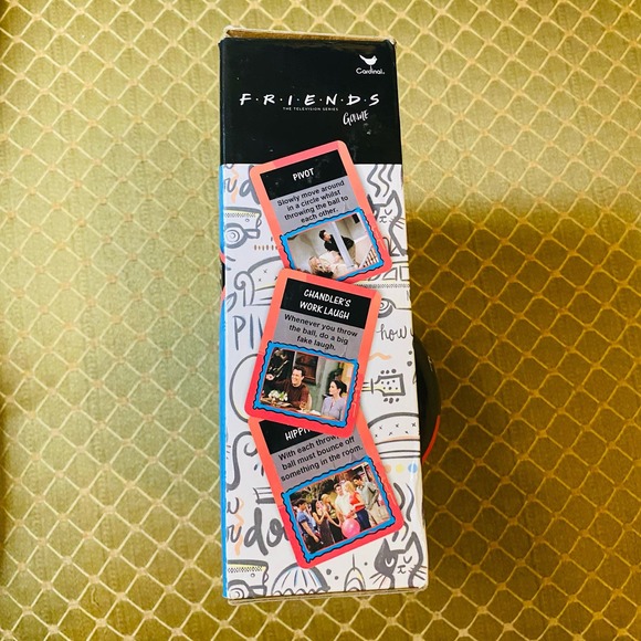 FRIENDS TV Show 90s Nostalgia THE ONE WITH THE BALL Game Chandler Rachel Joey - Picture 6 of 6